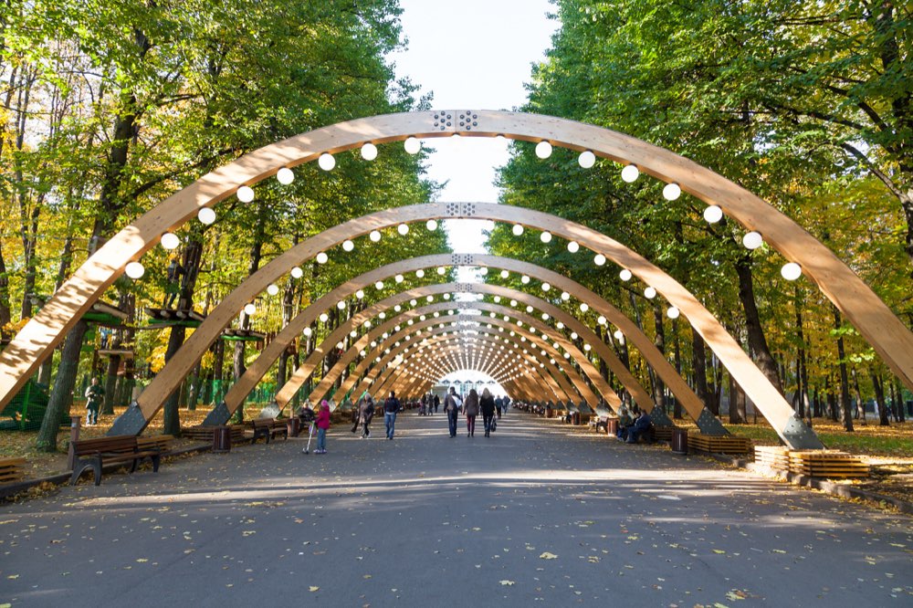 Парк Сокольники Москва главная аллея